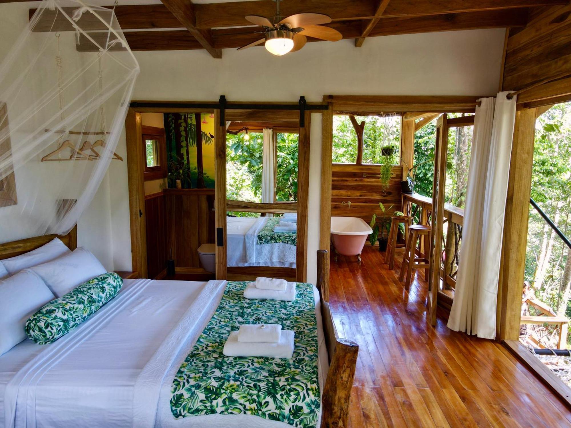 Jungle Spirit Treehouse Villa Кахуита Екстериор снимка