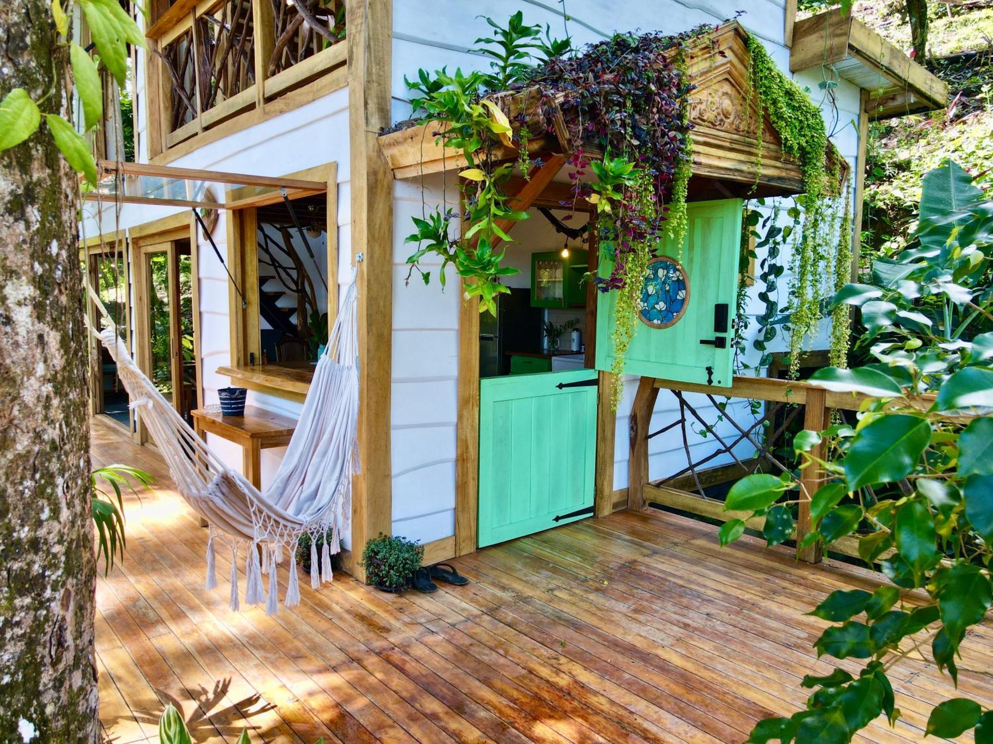 Jungle Spirit Treehouse Villa Кахуита Екстериор снимка