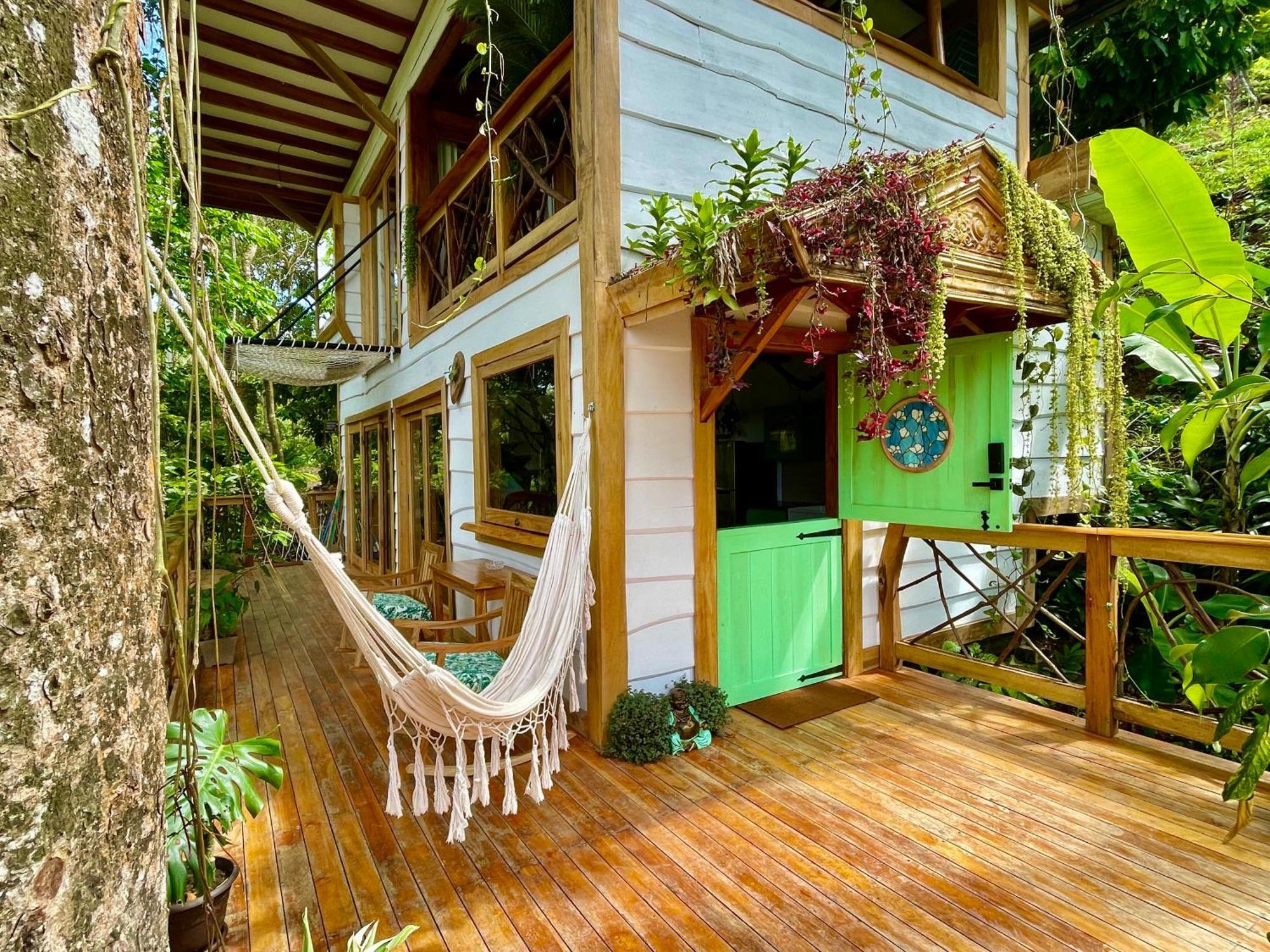 Jungle Spirit Treehouse Villa Кахуита Екстериор снимка