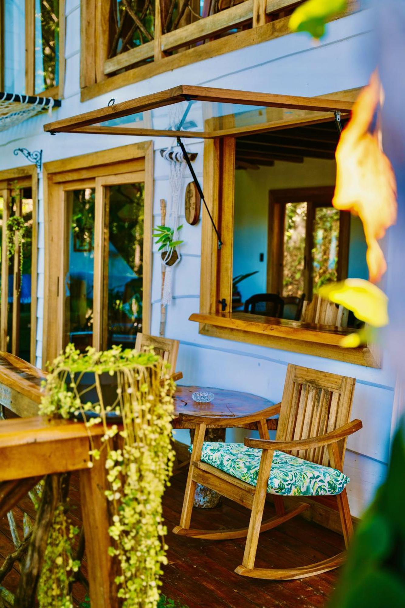 Jungle Spirit Treehouse Villa Кахуита Екстериор снимка