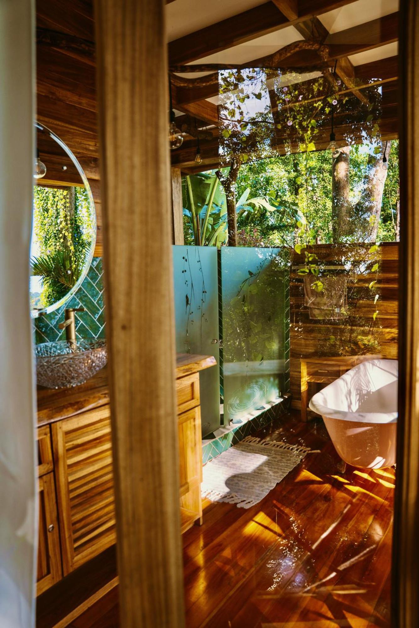 Jungle Spirit Treehouse Villa Кахуита Екстериор снимка
